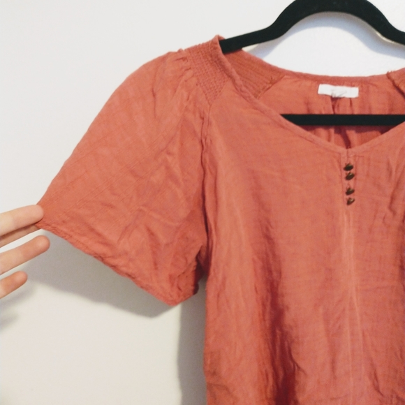 Maurices dusty pink short sleeve shirt size medium - Picture 2 of 4